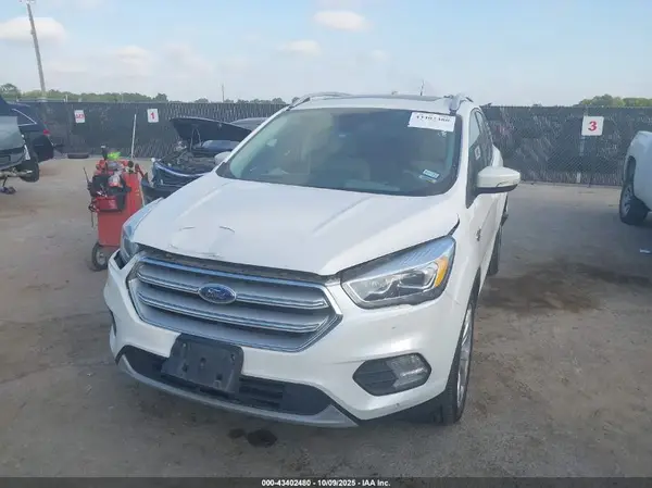 1FMCU0J96JUD36353 2018 FORD ESCAPE - Image 2