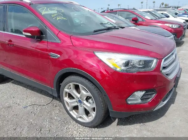 1FMCU0J96KUB79330 2019 FORD ESCAPE - Image 1