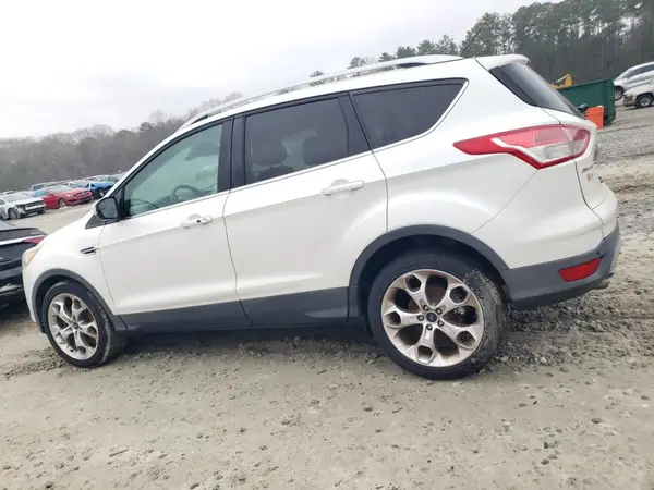 1FMCU0J97GUA35812 2016 FORD ESCAPE - Image 2