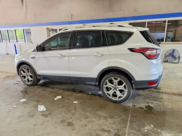 1FMCU0J97HUA67578 2017 FORD ESCAPE - Image 2