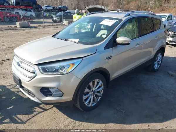1FMCU0J97HUB96310 2017 FORD ESCAPE - Image 2