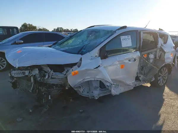 1FMCU0J97HUC25854 2017 FORD ESCAPE - Image 2