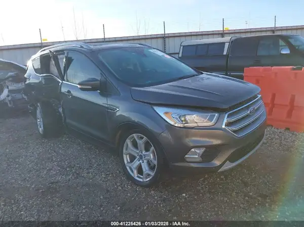 1FMCU0J97HUC92650 2017 FORD ESCAPE - Image 1