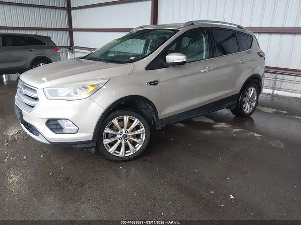 1FMCU0J97HUD95017 2017 FORD ESCAPE - Image 2