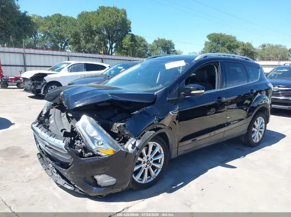 1FMCU0J97HUE26024 2017 FORD ESCAPE - Image 2