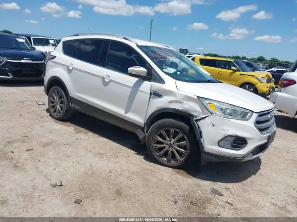1FMCU0J97HUE94520 2017 FORD ESCAPE - Image 1