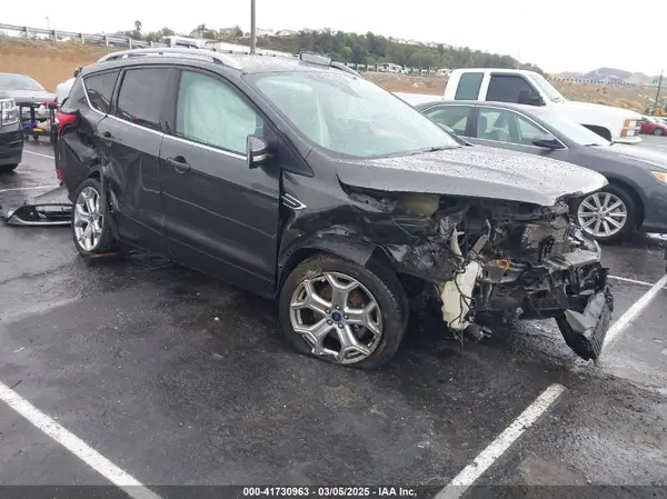 1FMCU0J97KUA35849 2019 FORD ESCAPE - Image 1