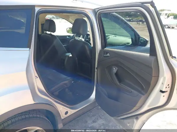 1FMCU0J98GUB79711 2016 FORD ESCAPE - Image 8