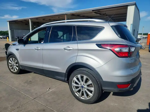 1FMCU0J98HUA65032 2017 FORD ESCAPE - Image 2
