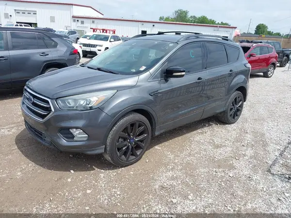 1FMCU0J98HUC30948 2017 FORD ESCAPE - Image 2