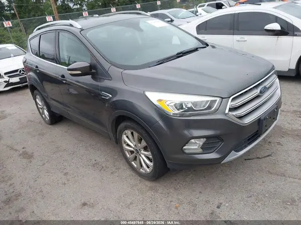 1FMCU0J98HUC90079 2017 FORD ESCAPE - Image 1