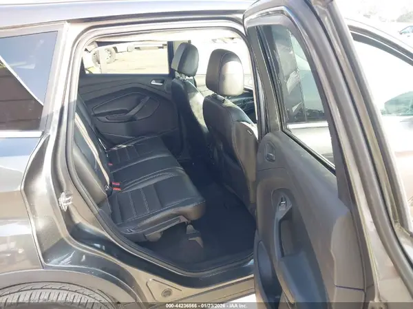 1FMCU0J98HUD11920 2017 FORD ESCAPE - Image 8