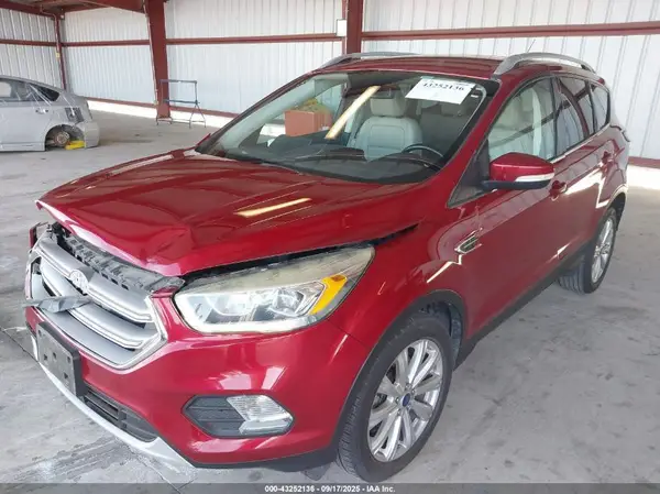 1FMCU0J98HUD29348 2017 FORD ESCAPE - Image 2