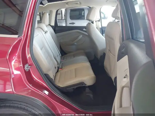 1FMCU0J98HUD29348 2017 FORD ESCAPE - Image 8