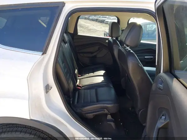 1FMCU0J98HUD49390 2017 FORD ESCAPE - Image 8