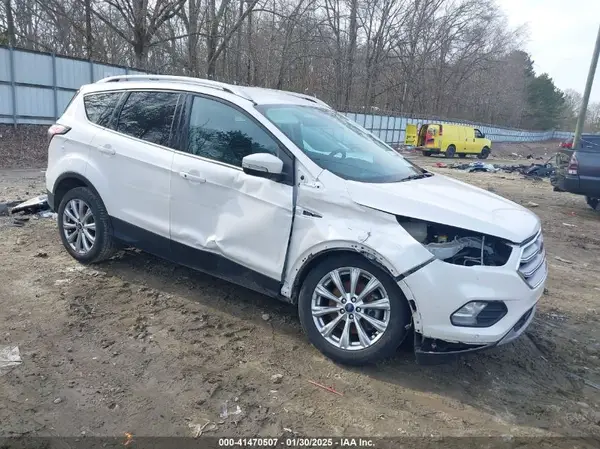 1FMCU0J98JUA66199 2018 FORD ESCAPE - Image 1