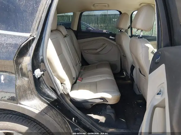 1FMCU0J99HUA04319 2017 FORD ESCAPE - Image 8