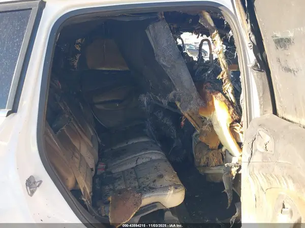 1FMCU0J99HUA38616 2017 FORD ESCAPE - Image 8