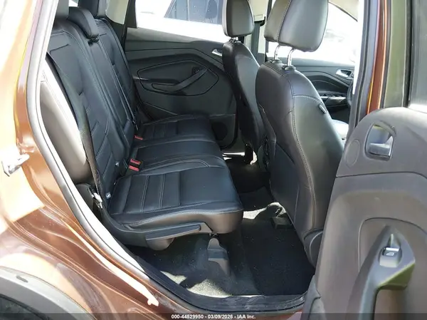 1FMCU0J99HUA61023 2017 FORD ESCAPE - Image 8