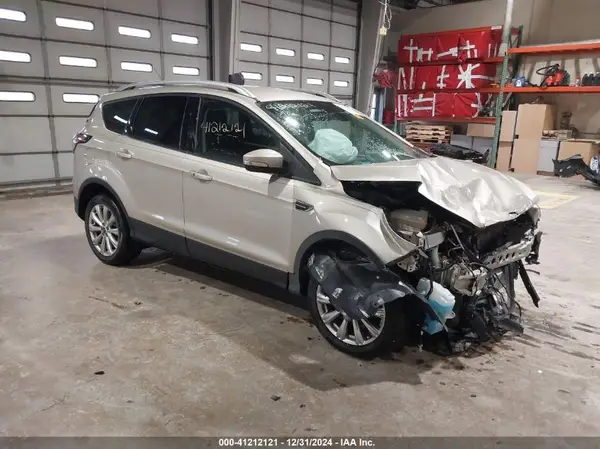 1FMCU0J99HUB01259 2017 FORD ESCAPE - Image 1