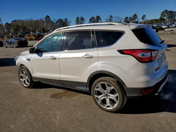 1FMCU0J99HUC06884 2017 FORD ESCAPE - Image 2