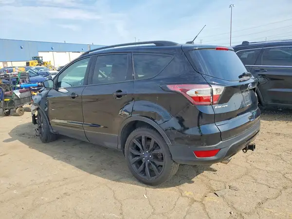 1FMCU0J99HUC73193 2017 FORD ESCAPE - Image 2
