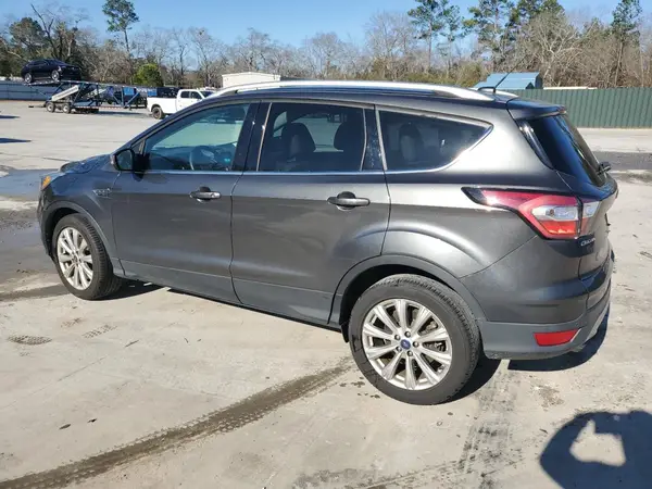 1FMCU0J99HUC92746 2017 FORD ESCAPE - Image 2