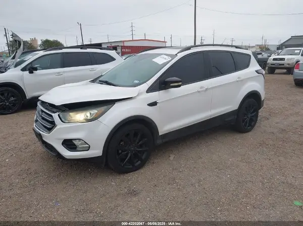 1FMCU0J99HUD10341 2017 FORD ESCAPE - Image 2