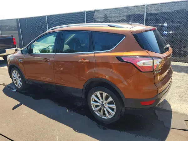 1FMCU0J99HUD51357 2017 FORD ESCAPE - Image 2
