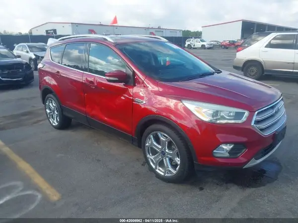 1FMCU0J99HUD77070 2017 FORD ESCAPE - Image 1