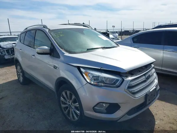 1FMCU0J99HUF11169 2017 FORD ESCAPE - Image 1