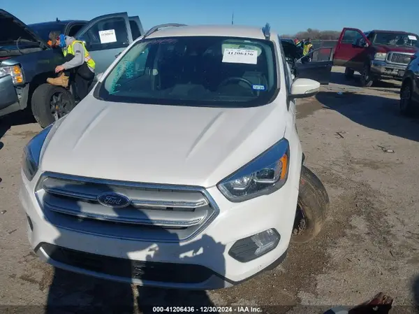 1FMCU0J99JUA33325 2018 FORD ESCAPE - Image 2