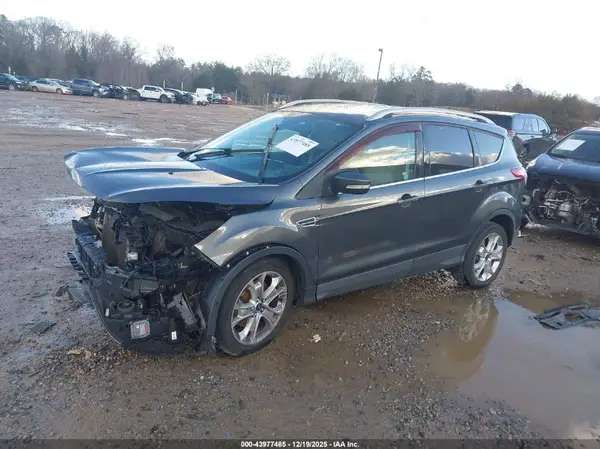 1FMCU0J9XGUB29943 2016 FORD ESCAPE - Image 2