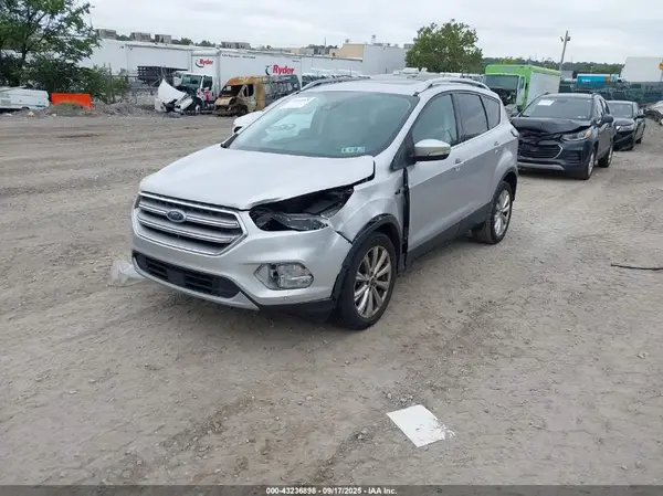 1FMCU0J9XHUA75058 2017 FORD ESCAPE - Image 2