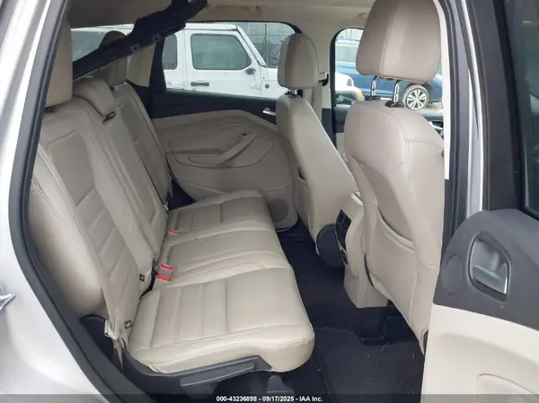 1FMCU0J9XHUA75058 2017 FORD ESCAPE - Image 8