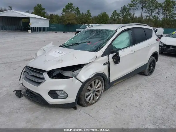 1FMCU0J9XHUC28859 2017 FORD ESCAPE - Image 2