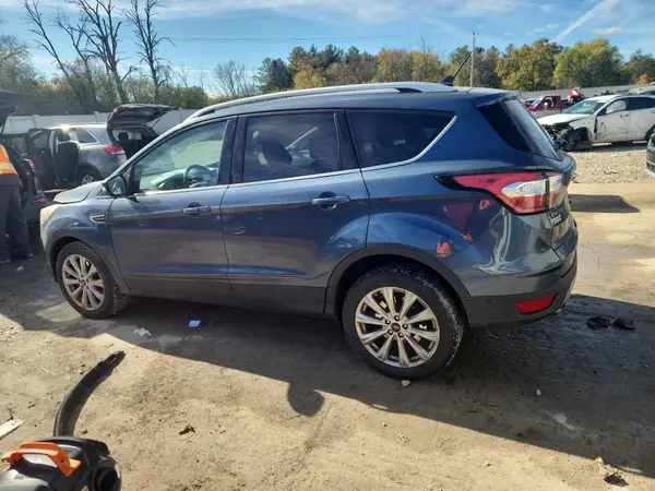 1FMCU0J9XJUB10199 2018 FORD ESCAPE - Image 2
