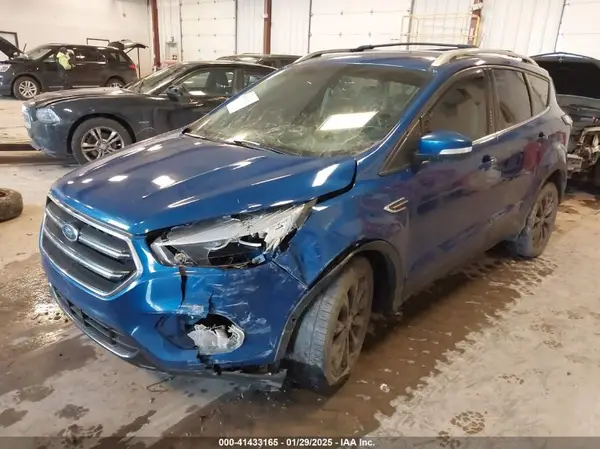 1FMCU0J9XJUC33162 2018 FORD ESCAPE - Image 2