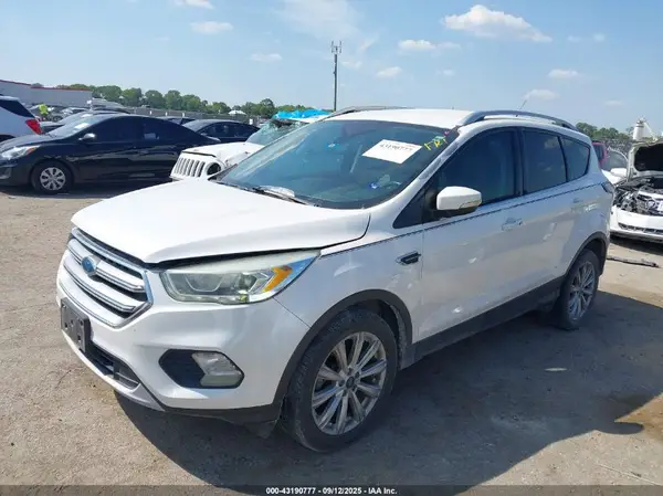 1FMCU0JD0HUA13334 2017 FORD ESCAPE - Image 2