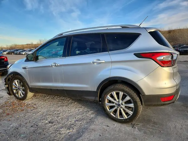 1FMCU0JD0HUB14258 2017 FORD ESCAPE - Image 2