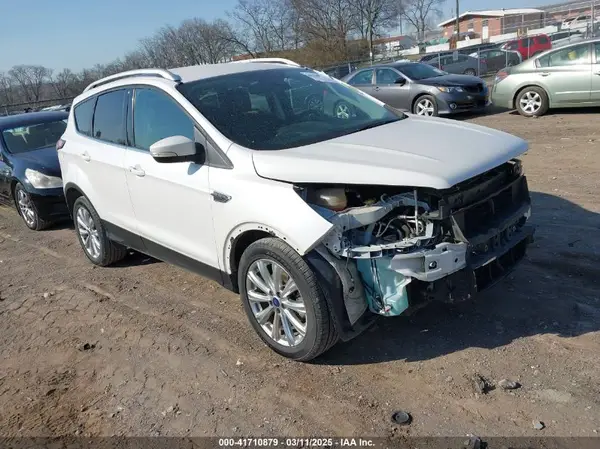 1FMCU0JD0HUC90100 2017 FORD ESCAPE - Image 1