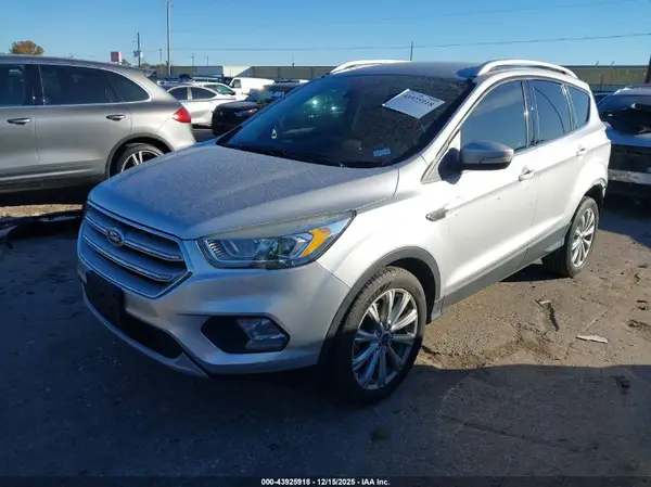 1FMCU0JD1HUB60021 2017 FORD ESCAPE - Image 2