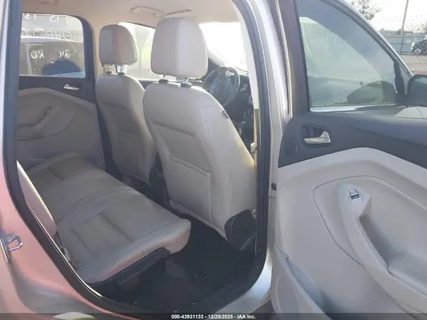 1FMCU0JD1HUC24591 2017 FORD ESCAPE - Image 8