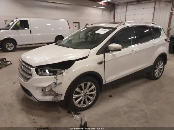 1FMCU0JD1HUC77159 2017 FORD ESCAPE - Image 2