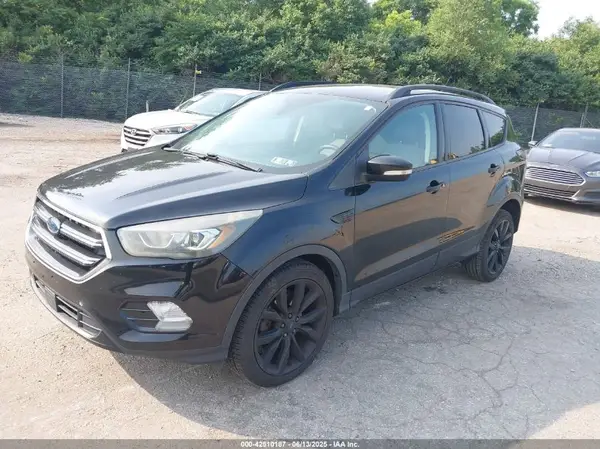 1FMCU0JD2HUA74328 2017 FORD ESCAPE - Image 2