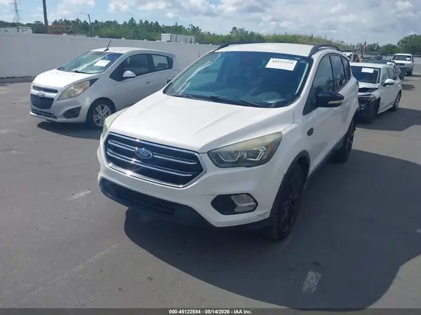 1FMCU0JD2HUB73229 2017 FORD ESCAPE - Image 2