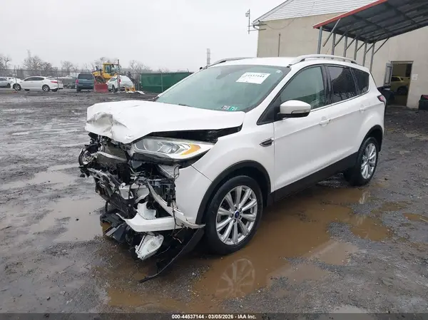 1FMCU0JD2HUB79225 2017 FORD ESCAPE - Image 2