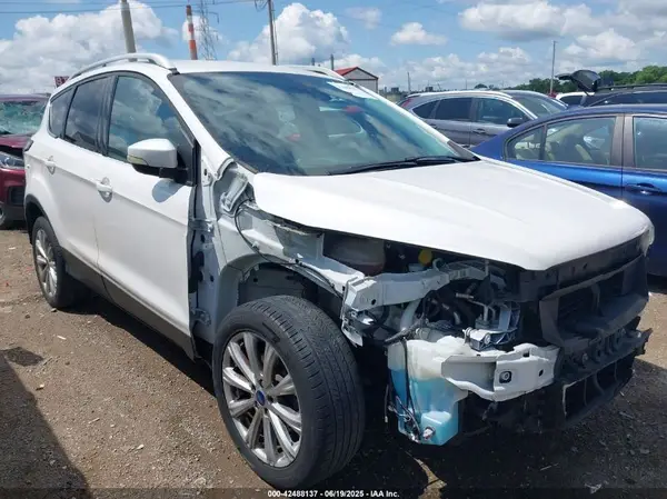 1FMCU0JD2HUC46602 2017 FORD ESCAPE - Image 1