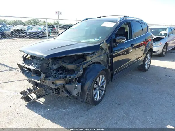 1FMCU0JD2HUC95024 2017 FORD ESCAPE - Image 2