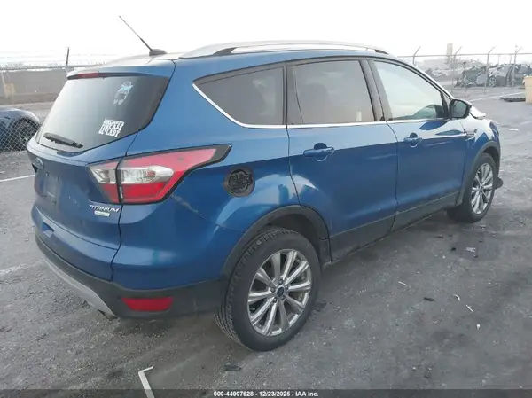 1FMCU0JD3HUC09509 2017 FORD ESCAPE - Image 2